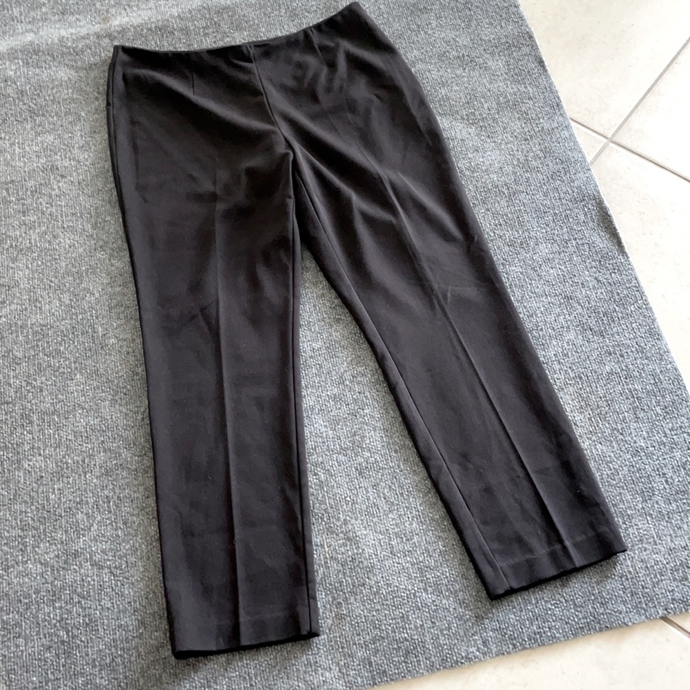 Adorably Versatile & Comfortable Black Pants - image 1